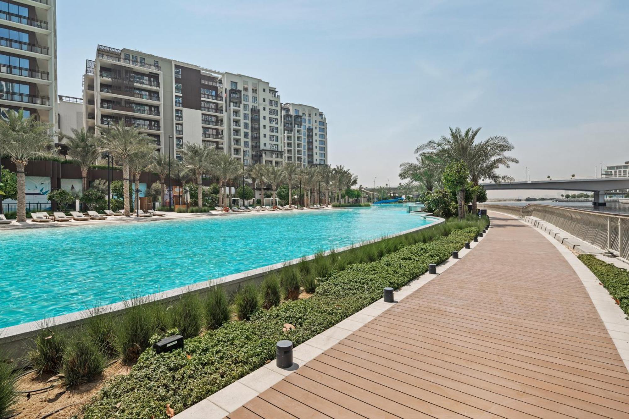 Apartment Skyline Vista 3-bedroom Haven With Lagoon Retreat